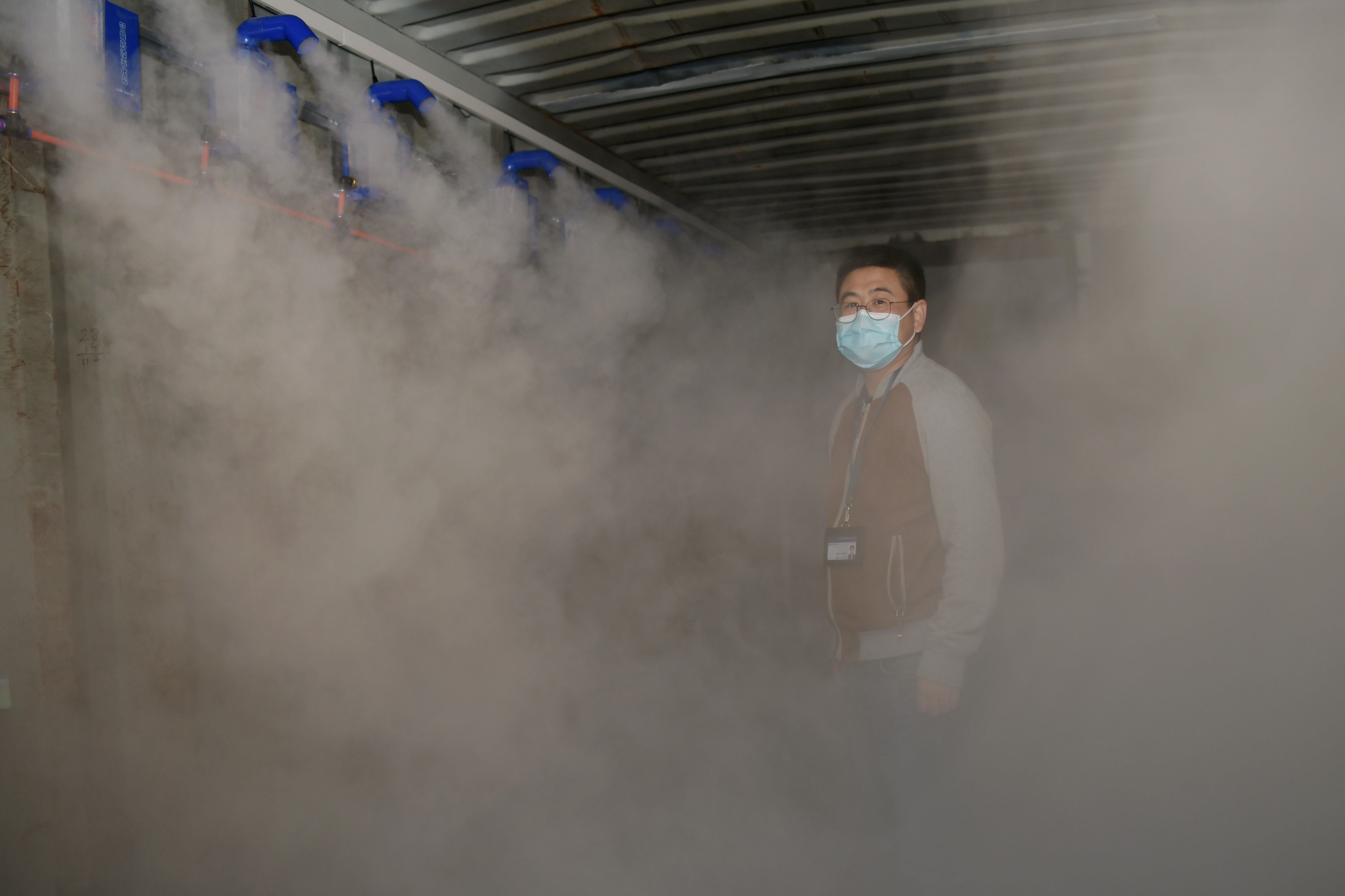 1589452456516092525.jpg 消毒通道喷雾测试.jpg