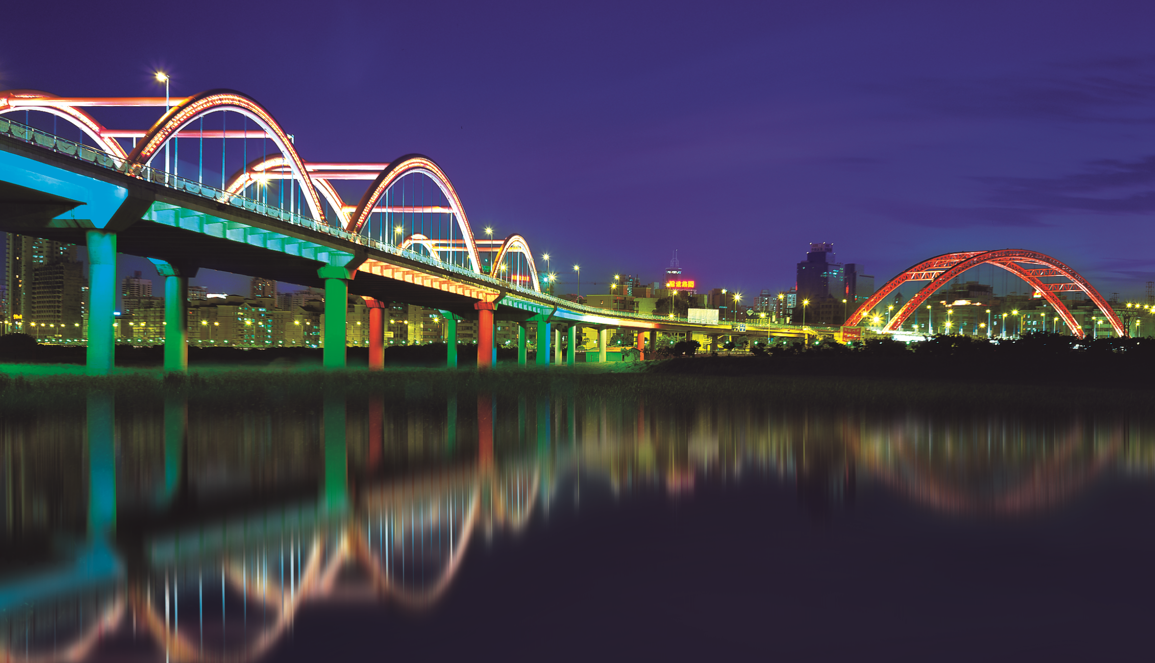 1594871535531098127.png 彩虹桥夜景.png