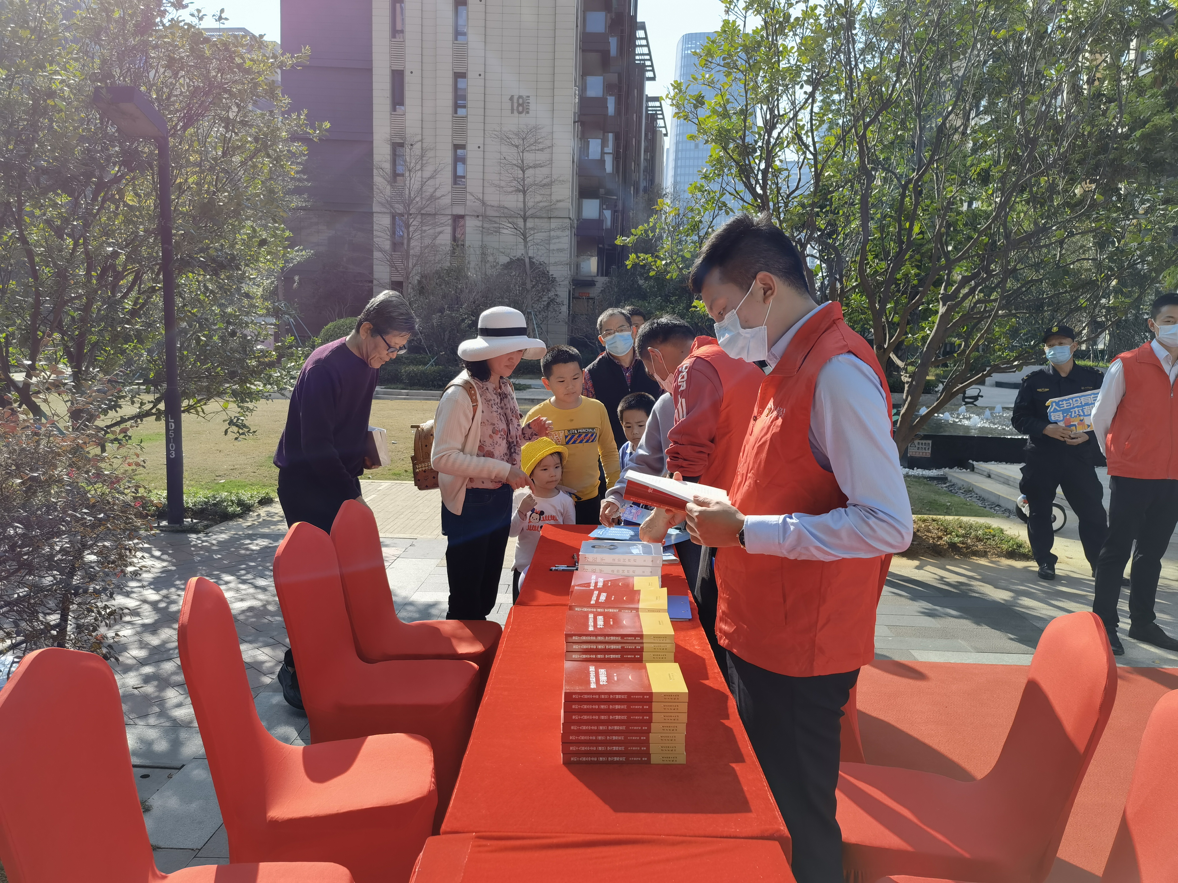 1618392827517043279.jpg 活动现场2.jpg