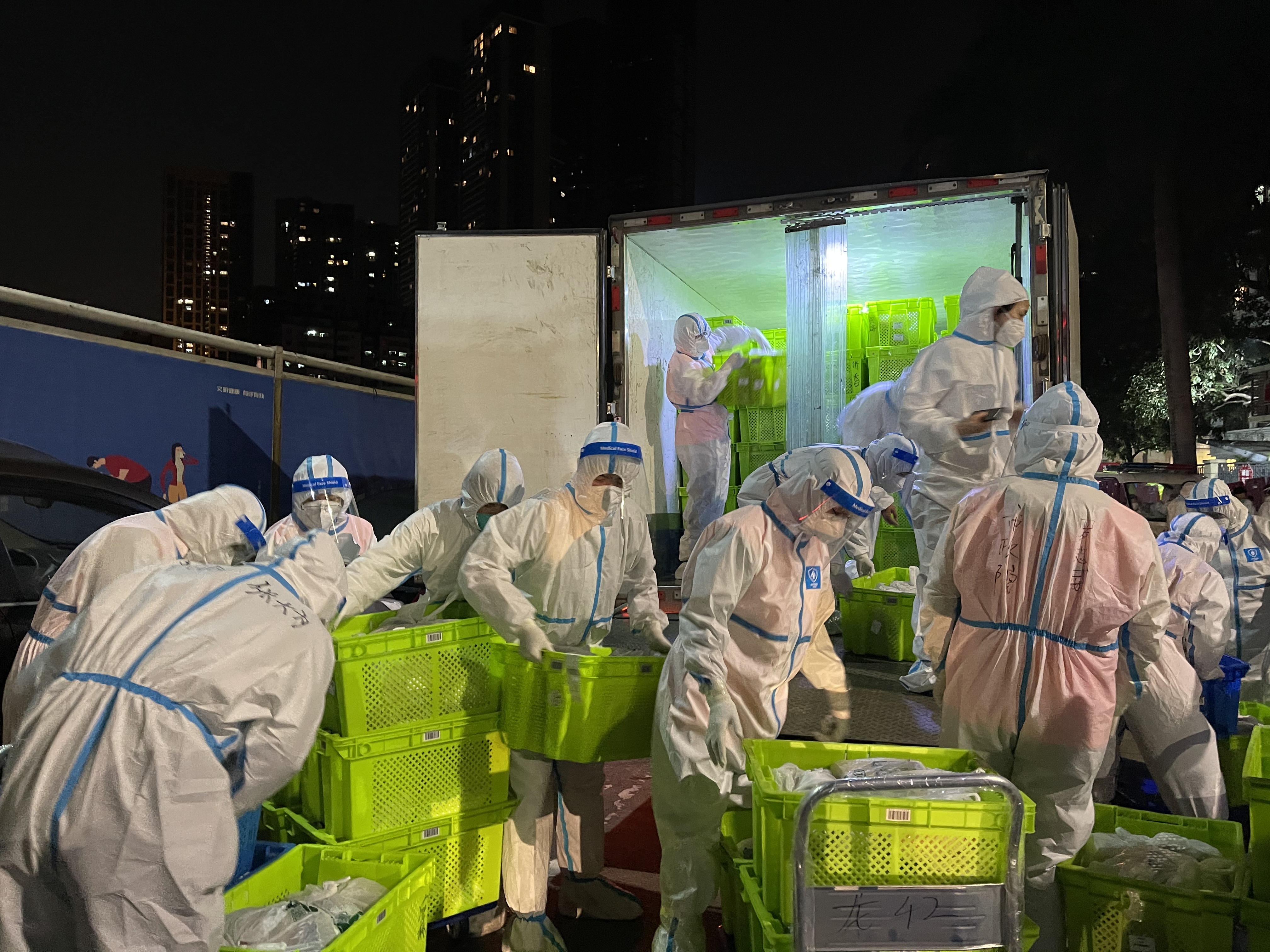 1646619032581007798.jpg ONEPay
志愿者驰援深圳战“疫”第一线6.jpg