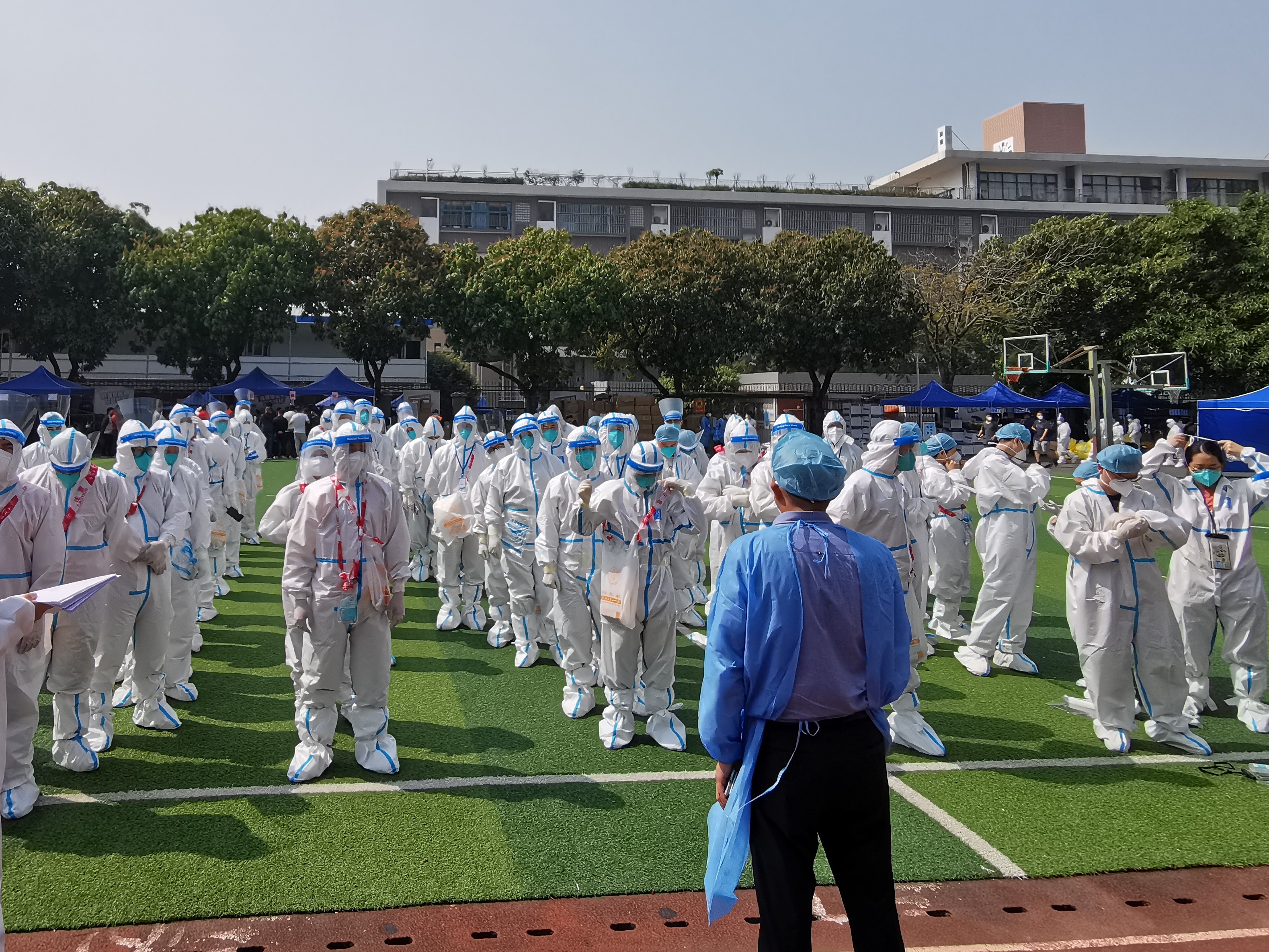 1646619049928002366.jpg ONEPay
志愿者驰援深圳战“疫”第一线1.jpg