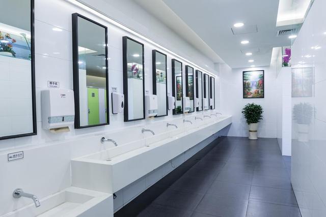 1676432989920050246.jpg ONEPay
公共洗手间.jpg