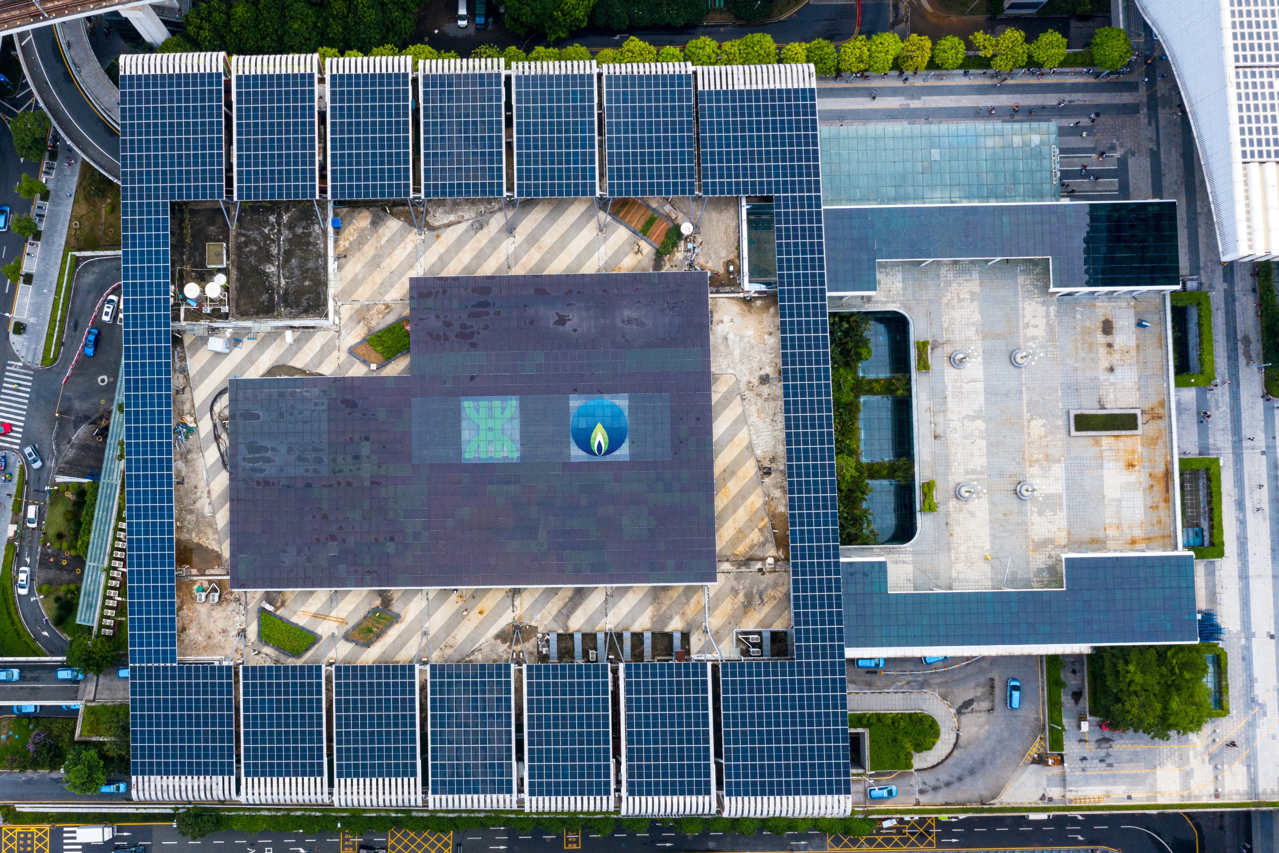 1709898102302017963.jpg C1单体屋面单晶硅和碲化镉光伏组件.jpg