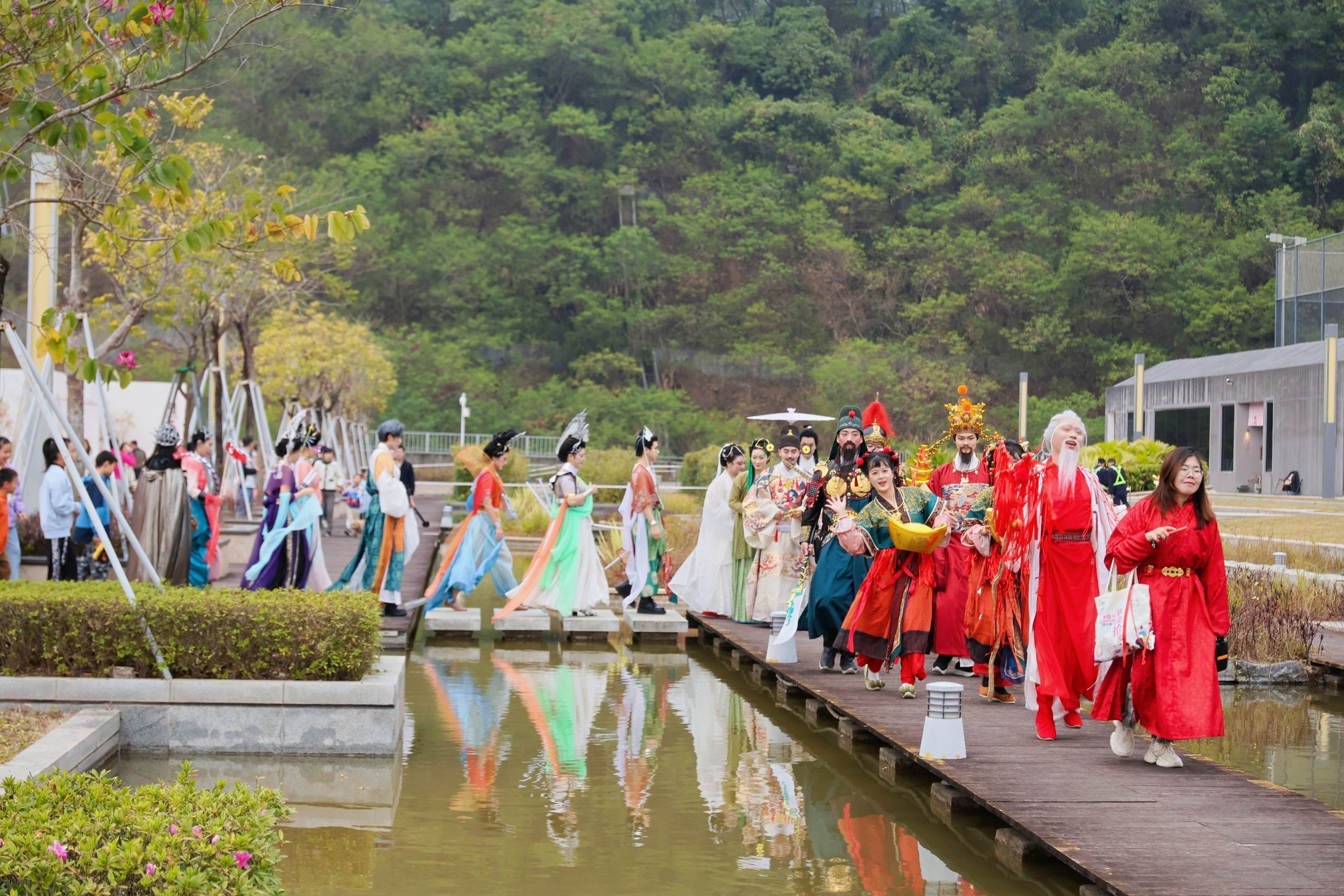 1736000794652056429.jpg cd8469b3388ff7f48558d914eb8eea2.jpg